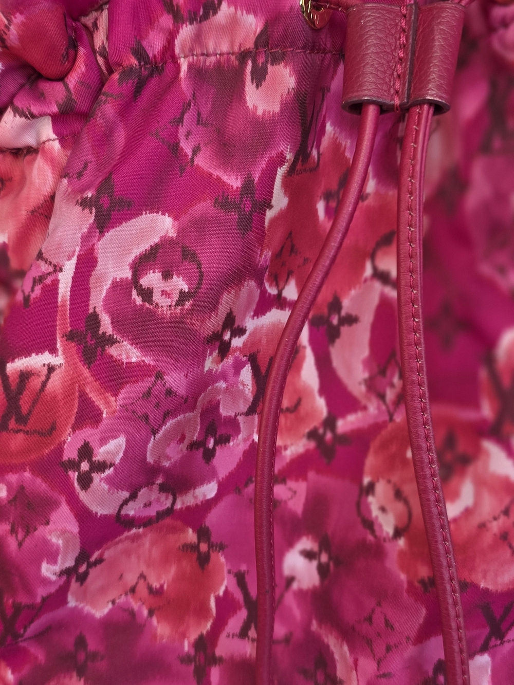 Louis Vuitton Noefull MM Ikat Monogram bag in the Indian Rose colorway - Picture 2 of 16